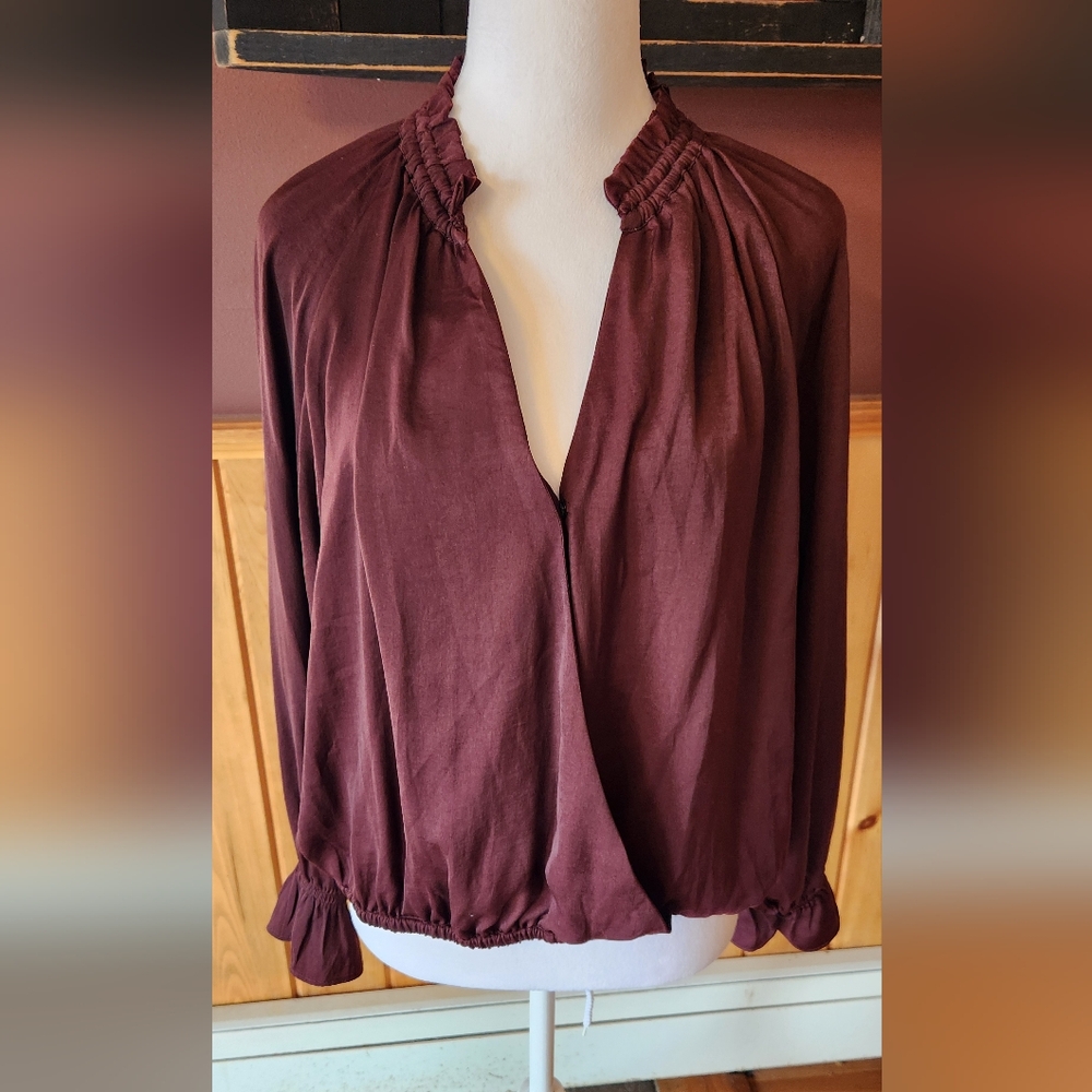 BANANA REPUBLIC ruffle neck wrap blouse Small Burgundy Deep Red